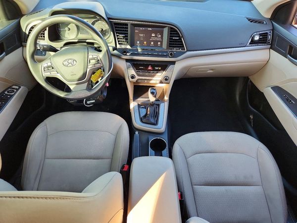 2017 HYUNDAI ELANTRA