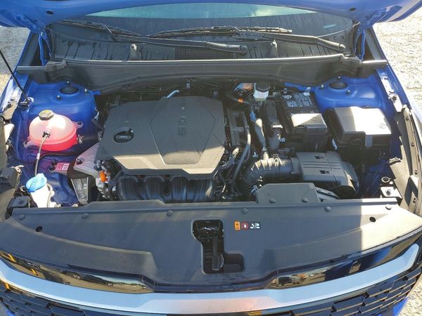 2026 KIA SPORTAGE EX — Engine bay