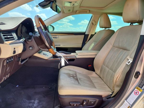2017 LEXUS ES 300h