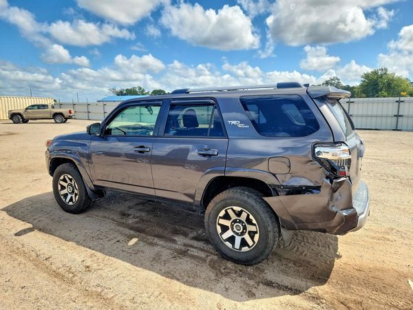 2018 TOYOTA 4RUNNER