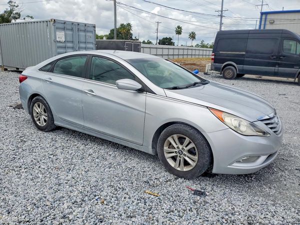 2013 HYUNDAI SONATA GLS/ GLS Popular