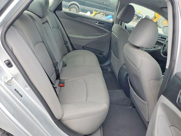 2013 HYUNDAI SONATA GLS/ GLS Popular