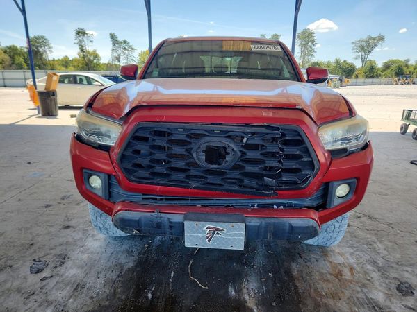 2017 TOYOTA TACOMA