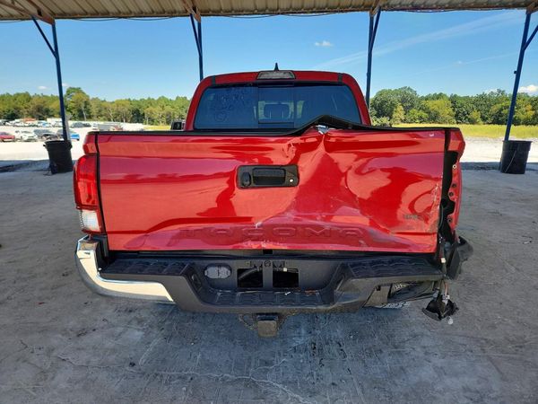 2017 TOYOTA TACOMA