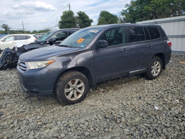 2012 TOYOTA HIGHLANDER Base/Hybrid — Front 3/4