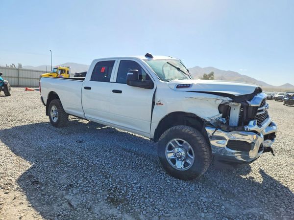 2024 RAM 3500 Tradesman — Passenger 3/4