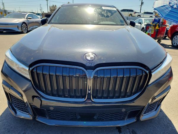 2020 BMW 740