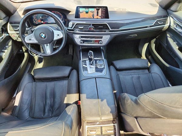 2020 BMW 740