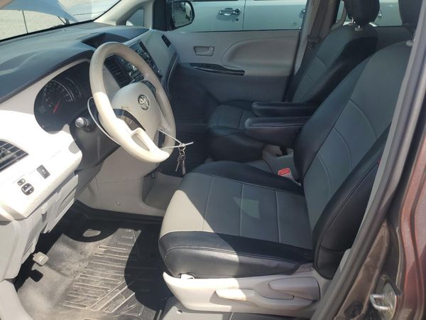 2014 TOYOTA SIENNA