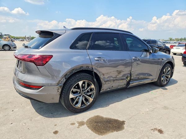 2021 AUDI E-TRON