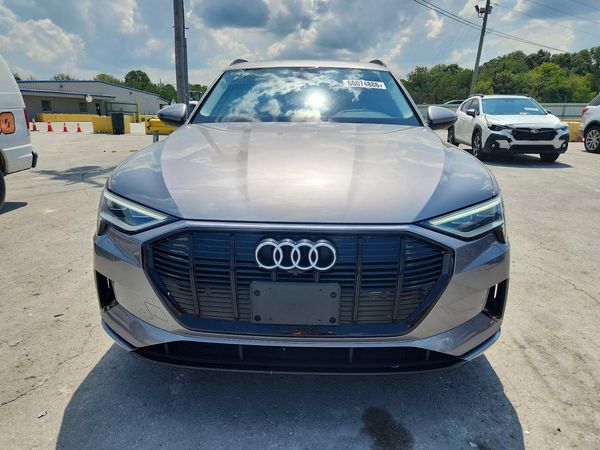 2021 AUDI E-TRON