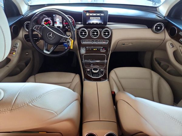 2019 MERCEDES-BENZ GLC GLC300