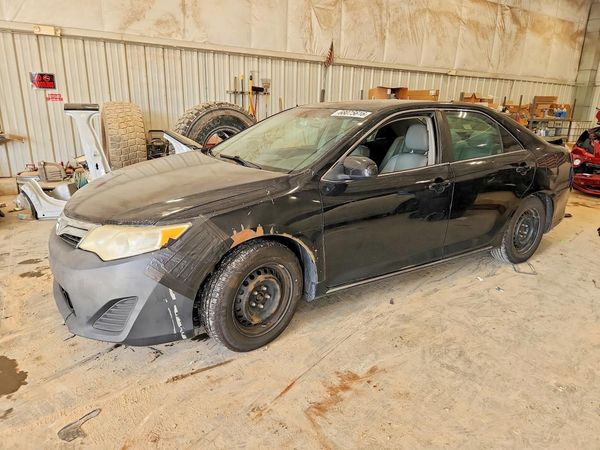 2014 TOYOTA CAMRY