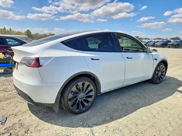 2022 TESLA MODEL Y