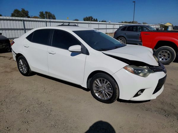 2015 TOYOTA COROLLA — Passenger 3/4