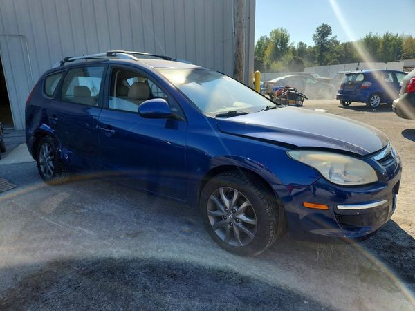 2012 HYUNDAI ELANTRA GLS — Passenger 3/4