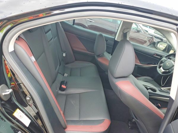2017 LEXUS IS