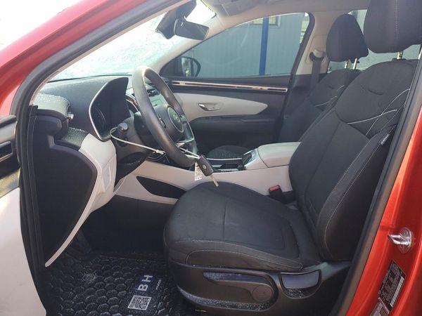 2022 HYUNDAI TUCSON SE — DENT