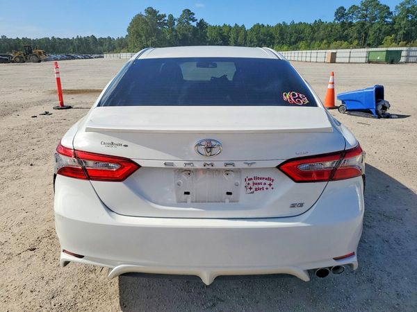 2018 TOYOTA CAMRY