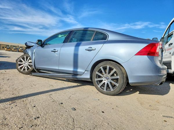 2018 VOLVO S60