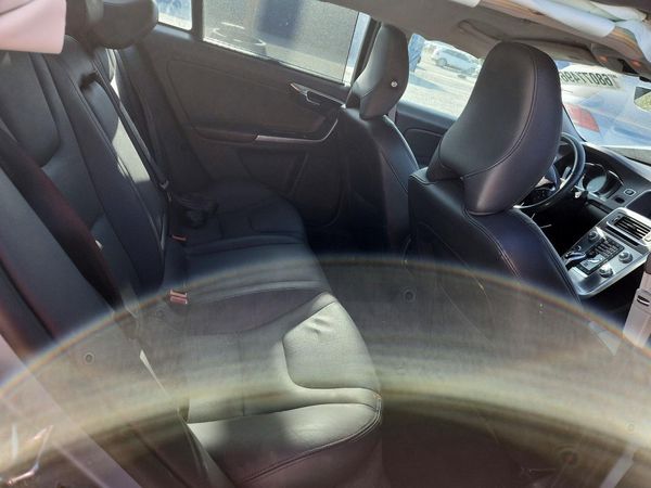 2018 VOLVO S60