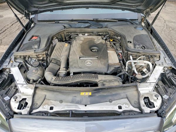 2019 MERCEDES-BENZ E E300-4M — Engine bay