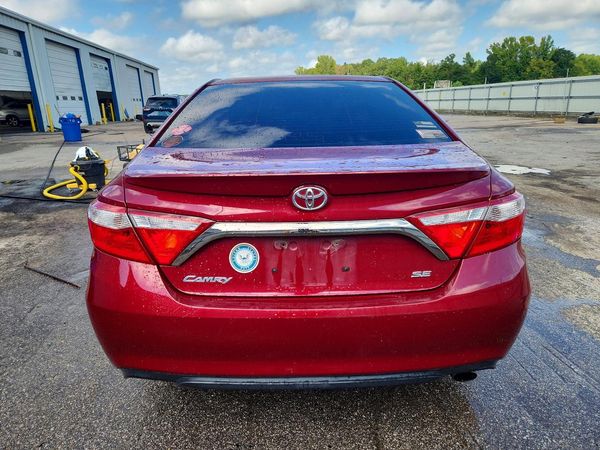 2015 TOYOTA CAMRY