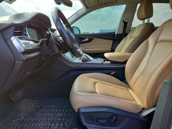 2019 AUDI Q8 — DENT
