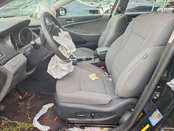 2012 HYUNDAI SONATA
