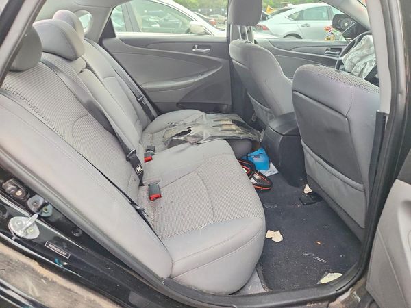 2012 HYUNDAI SONATA