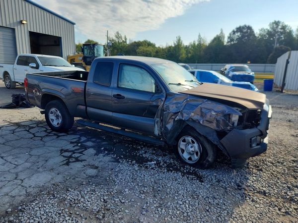 2021 TOYOTA TACOMA SR5 — Passenger 3/4