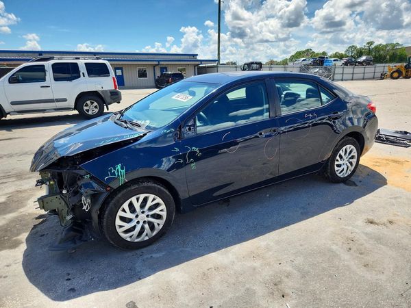 2017 TOYOTA COROLLA
