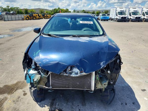 2017 TOYOTA COROLLA