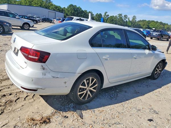 2017 VOLKSWAGEN JETTA SE