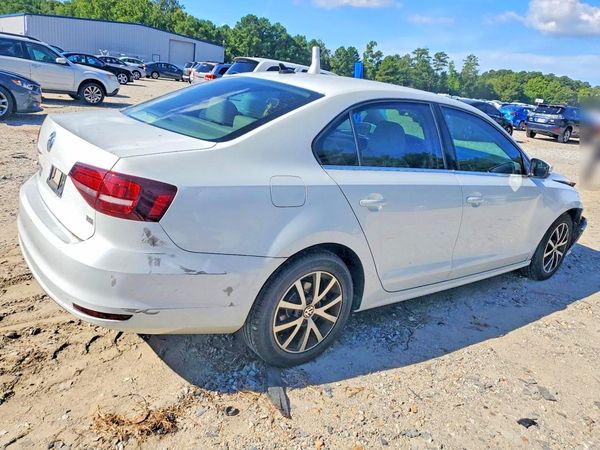 2017 VOLKSWAGEN JETTA SE