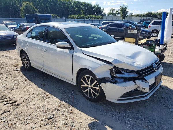 2017 VOLKSWAGEN JETTA SE