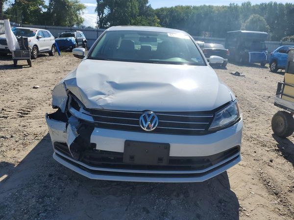 2017 VOLKSWAGEN JETTA SE