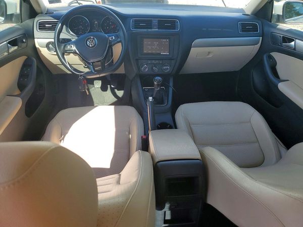 2017 VOLKSWAGEN JETTA SE