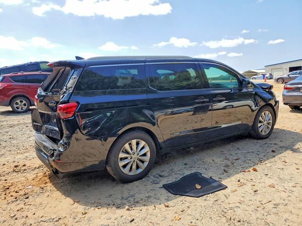 2017 KIA SEDONA
