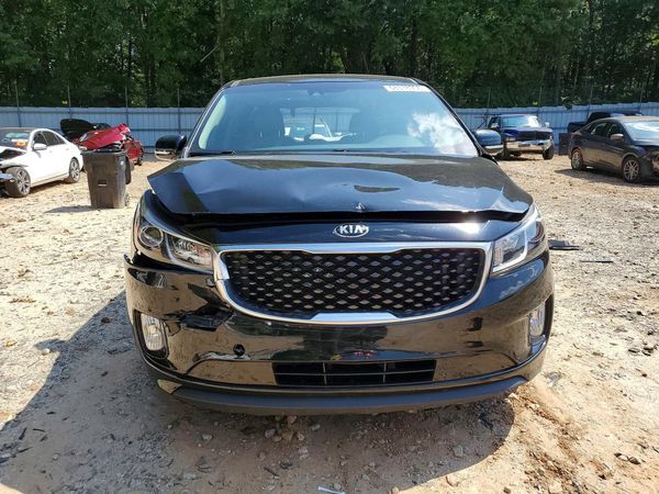 2017 KIA SEDONA