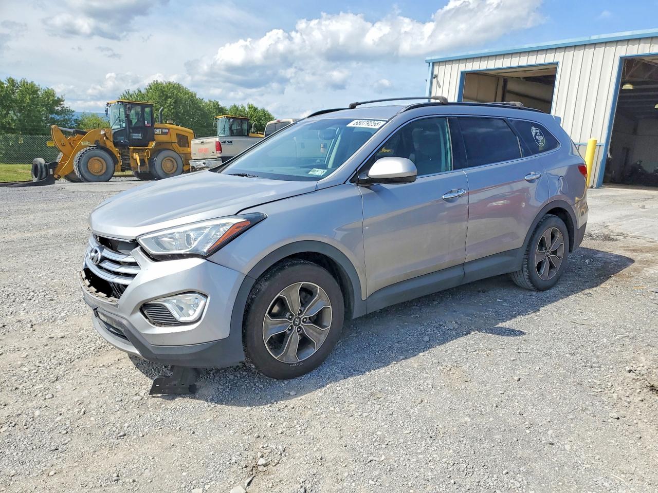 2014 HYUNDAI SANTA FE GL — Front 3/4