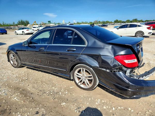 2013 MERCEDES-BENZ C C250