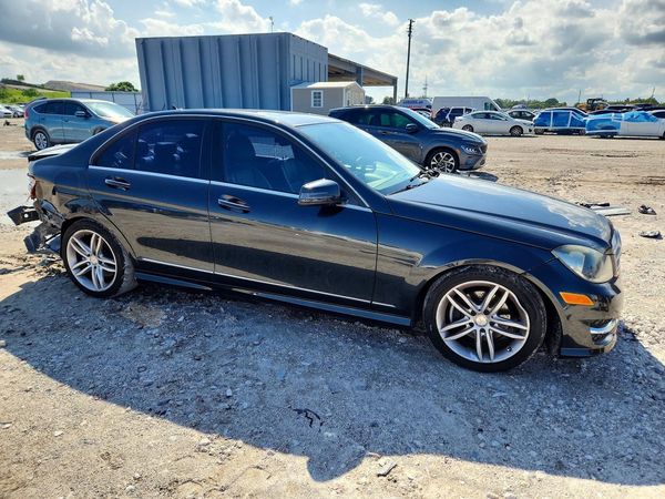 2013 MERCEDES-BENZ C C250