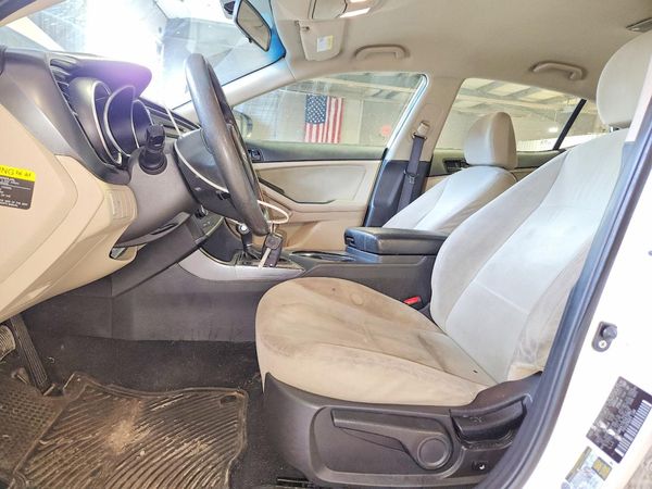 2014 KIA OPTIMA 2.4 LX STD/Conv