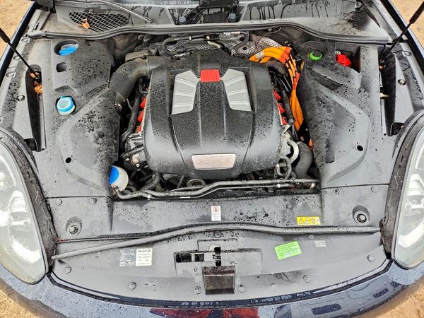 2015 PORSCHE CAYENNE E-Hybrid