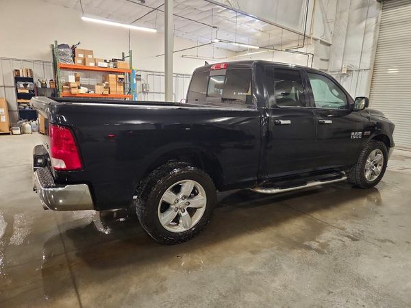 2016 RAM 1500 SLT QUAD CAB 4X4