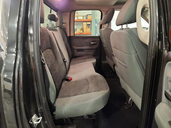 2016 RAM 1500 SLT QUAD CAB 4X4