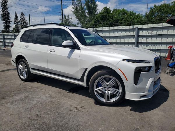 2025 BMW X7