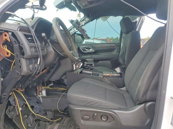 2023 CHEVROLET TAHOE FL — DENT