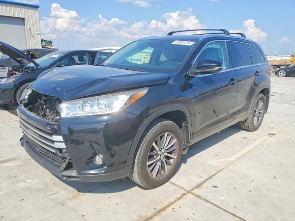 2017 TOYOTA HIGHLANDER